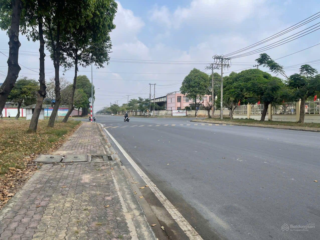 Bán lô đất thương mại dịch vụ góc 2 mặt tiền trong KCN Nam Tân Uyên, TP. Hồ Chí Minh DT 5.000m2