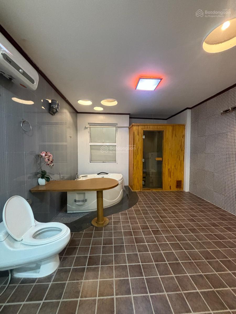 Nhà Đẹp Lạc Long Quân Ô Tô 16chỗ Qua Nhà- Nhà Sang Trọng Như Khách Sạn - Gara - Ngõ Thông - Lô Góc Nhà Đẹp Lạc Long Quân Ô Tô 16chỗ Qua Nhà- Nhà Sang Trọng Như Khách Sạn - Gara - Ngõ Thông - Lô Góc