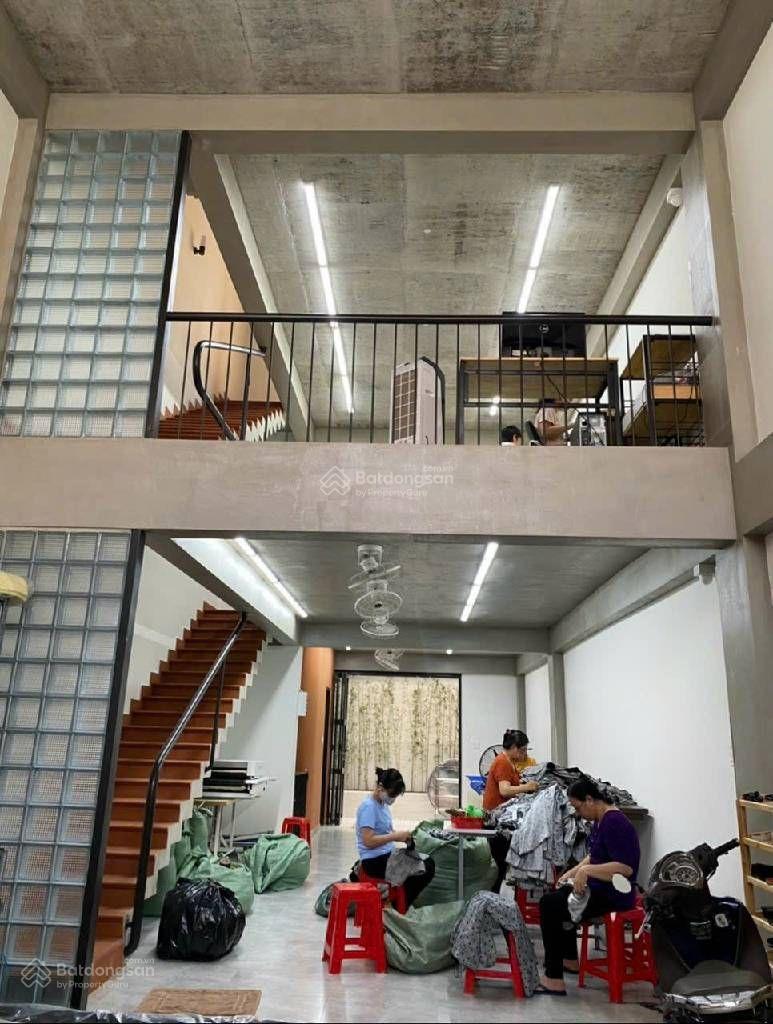 Nhà Nguyễn Văn Quá, 105m2, 5 tầng, xe hơi ngủ trong nhà. Hơn 8tỷ.