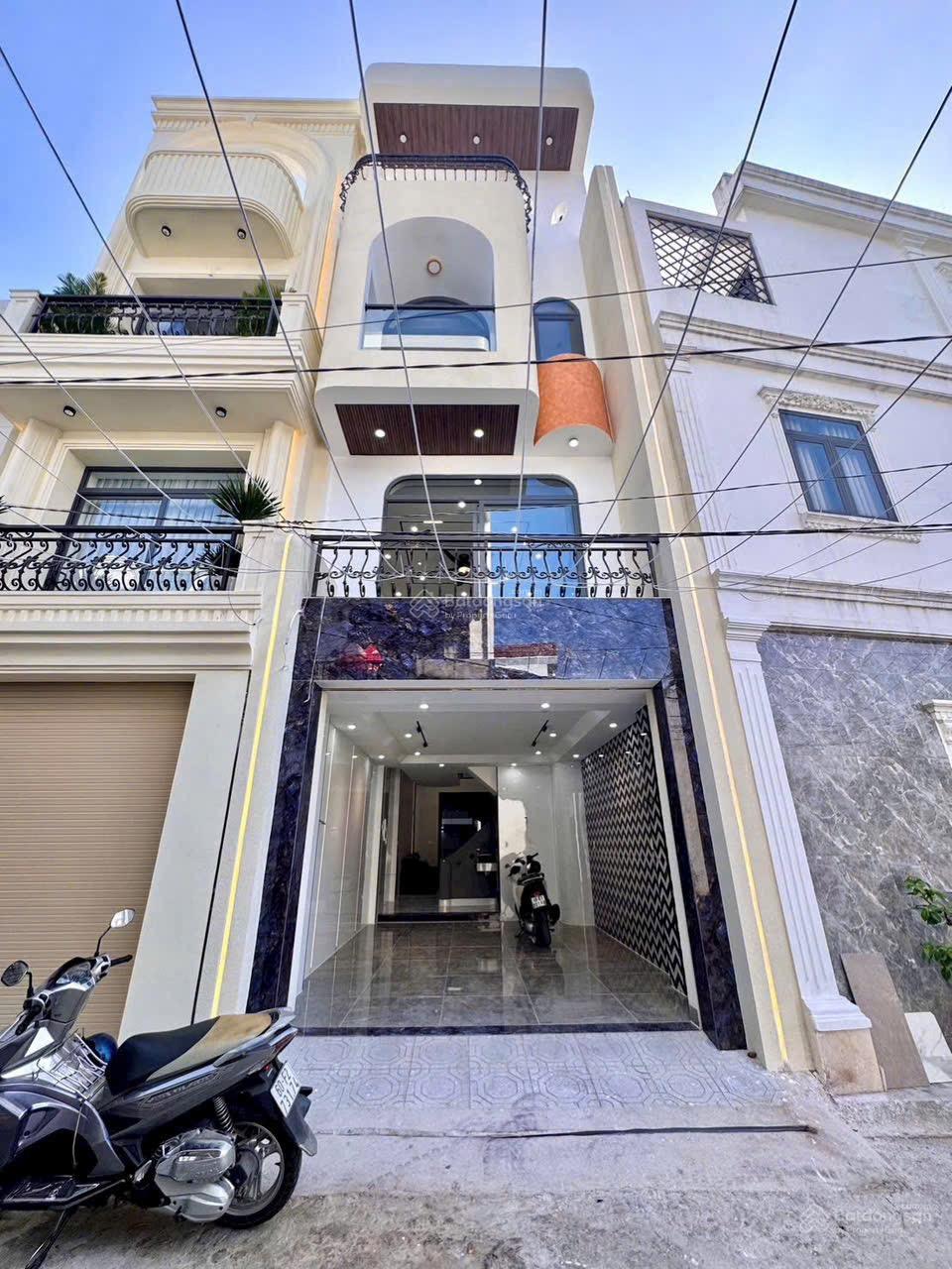 SIÊU PHẨM NHÀ PHỐ 3 LẦU MỚI TINH PHƯỜNG HỐ NAI GX PHÚC LÂM - SỔ THỔ CƯ HOÀN CÔNG 220m2 SÀN