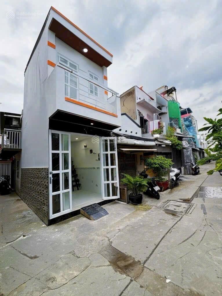 Nhà đẹp giá rẻ Chiến lược 12,5 m2 đúc 2 tầng BTCT xách Vali vào ở ngay chỉ 1.85 Tỷ