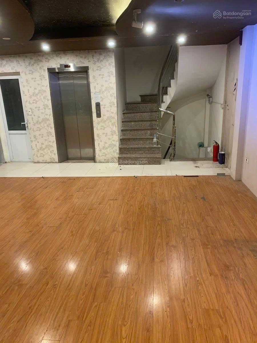 Nhà 6 tầng 165m2 giá 77 tỷ tại mặt phố linh lang