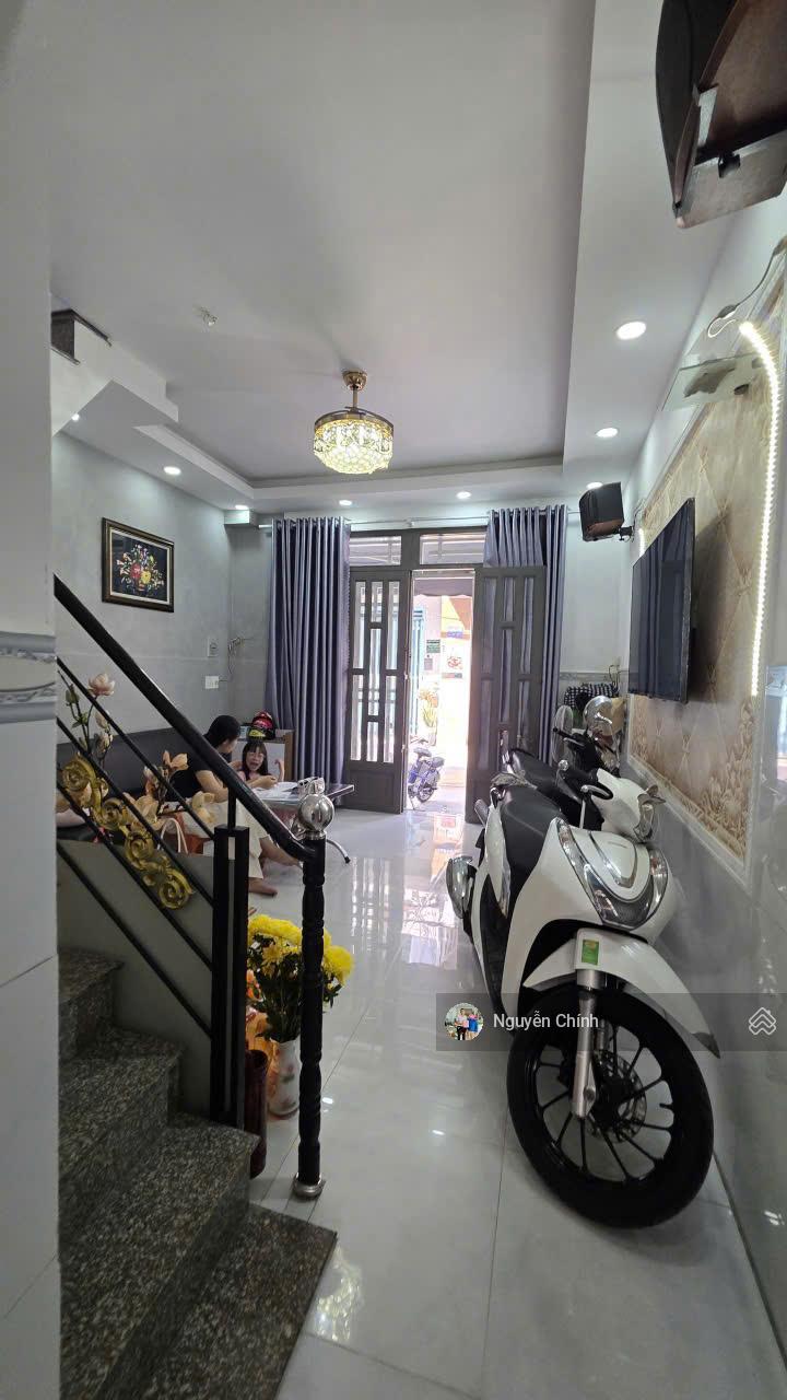 BÁN NHÀ HẺM 413 LÊ VĂN QUỚI - 1 TRỆT 2 LẦU SÂN THƯỢNG - GIÁ 5,3 TỶ - HẺM 6M THÔNG