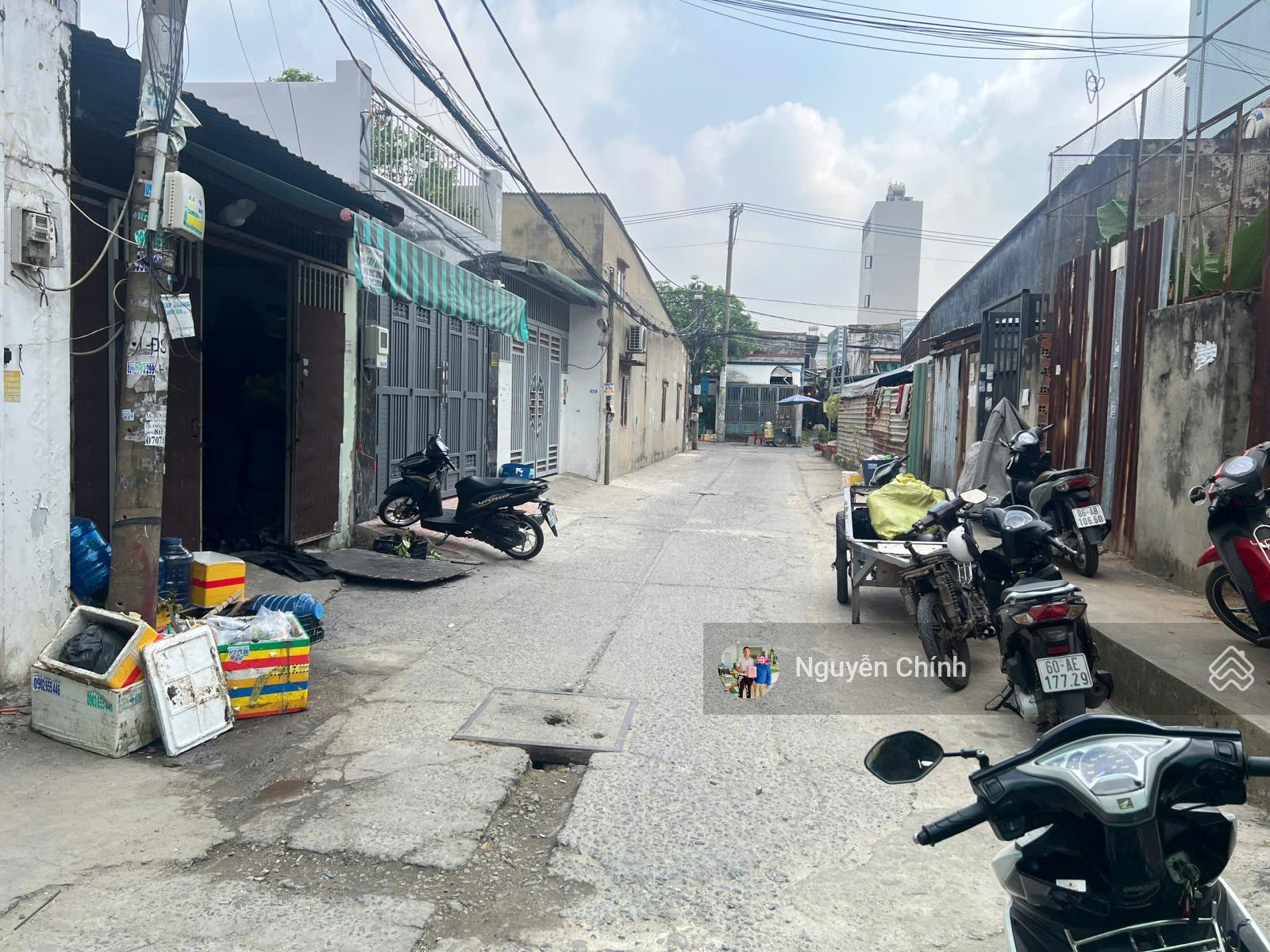 BÁN NHÀ 1/ ĐƯỜNG SỐ 19 - NGAY KÊNH NƯỚC ĐEN - DT: 4,3M x 19,5M - GIÁ: 6,5 TỶ - HẺM XE TẢI 5M THÔNG