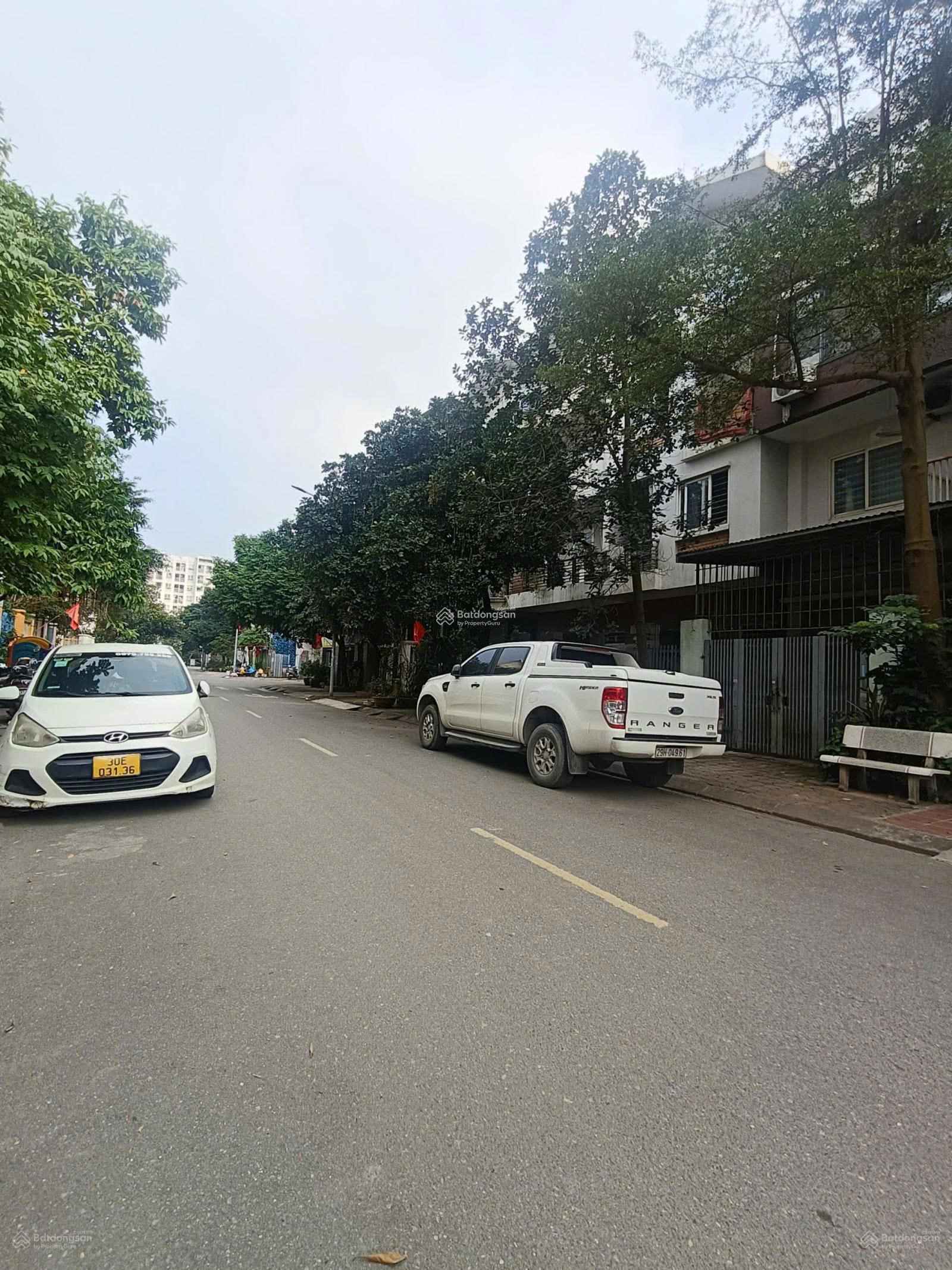 Chính chủ bán Liền Kề KDT chức năng Tây Mỗ Viglacera, đường Hữu Hưng - Kinh doanh sầm uất Chính chủ bán Liền Kề KDT chức năng Tây Mỗ Viglacera, đường Hữu Hưng - Kinh doanh sầm uất