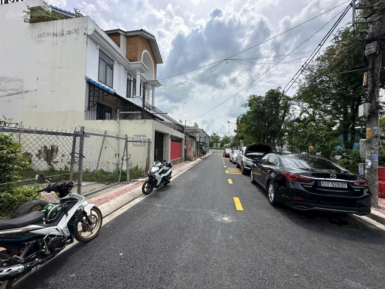 Bán đất ( 200m2 ) Đường 26, p. Hiệp bình chánh. Quận Thủ Đức