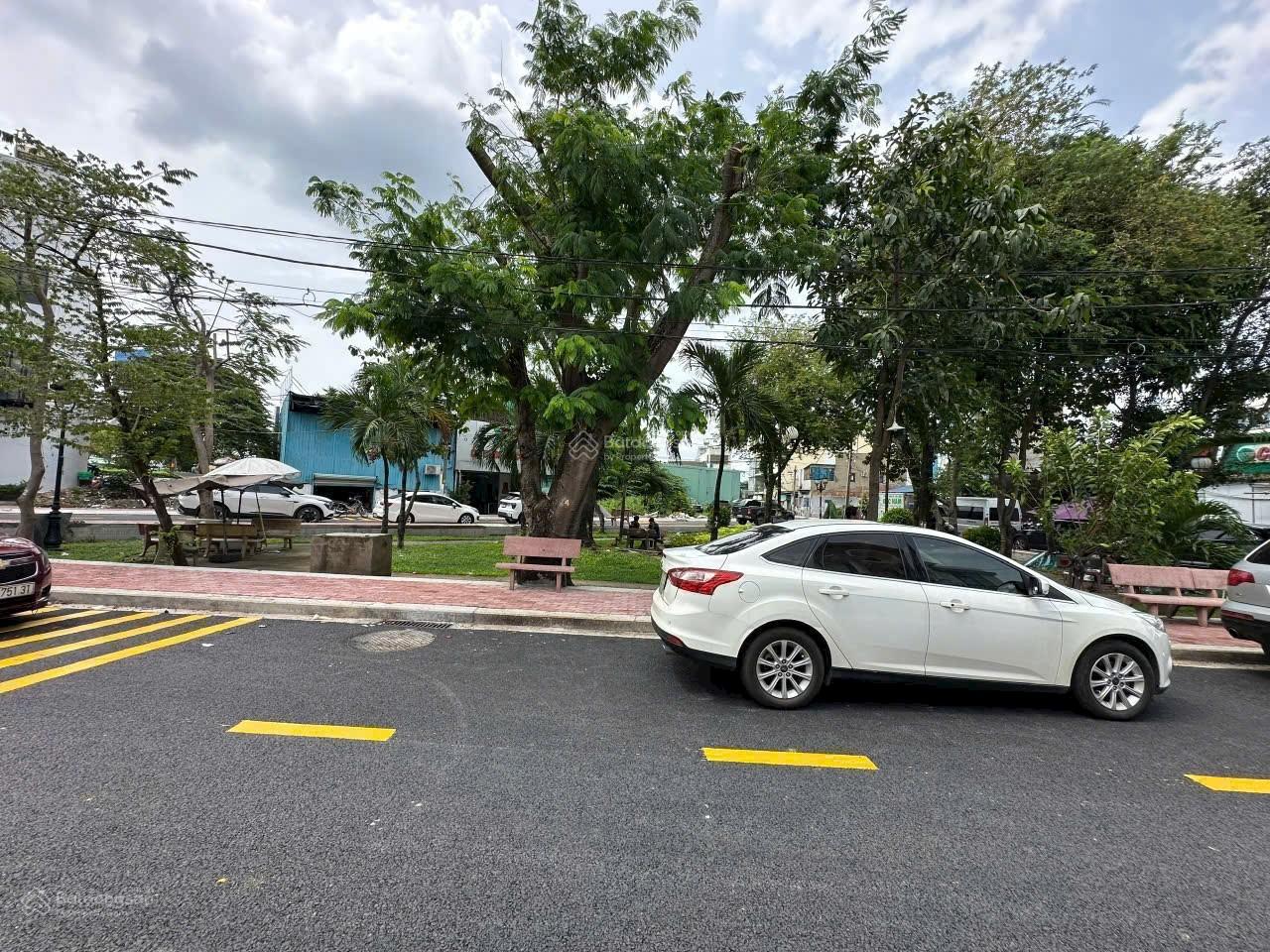 Bán đất ( 200m2 ) Đường 26, p. Hiệp bình chánh. Quận Thủ Đức