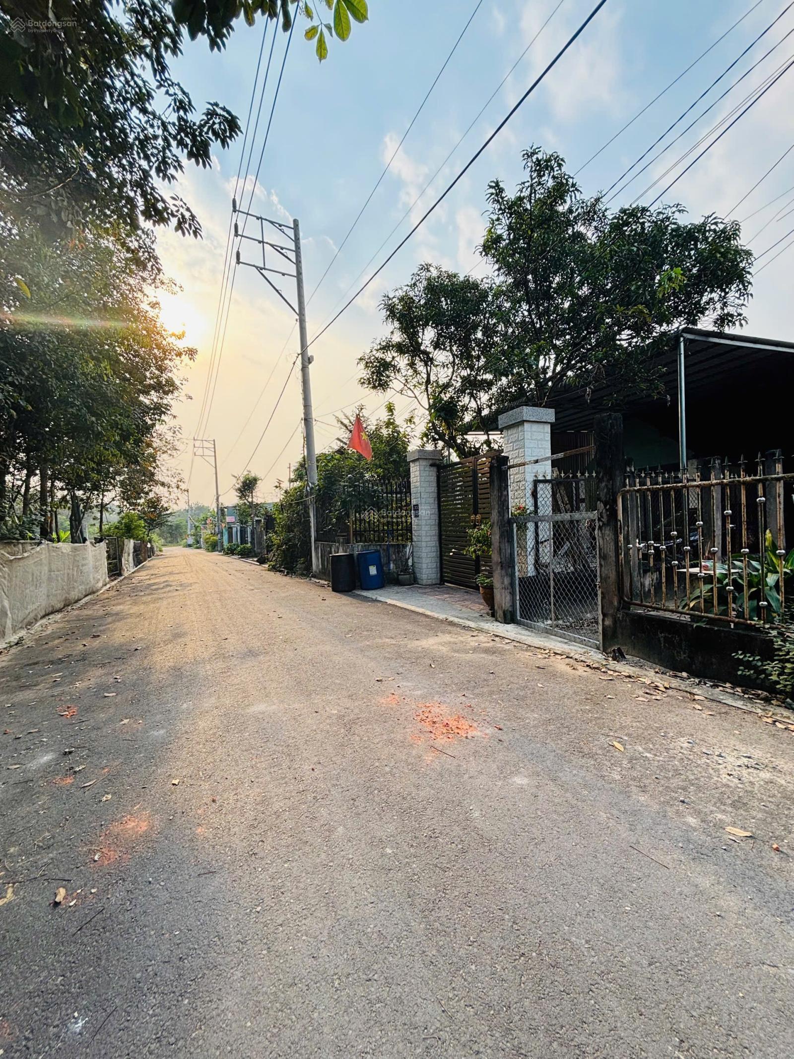 Đất Dx064 Định Hoà, Dt 5x37,8(50tc) giá 2tỷ350 bớt lộc