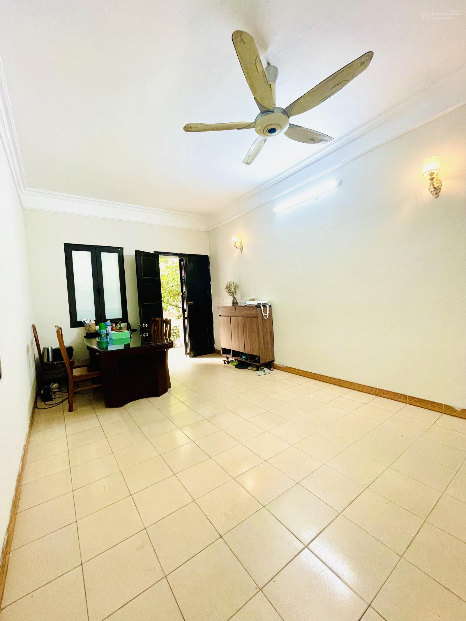 CHÍNH CHỦ GIA ĐÌNH MÌNH CẦN BÁN NHÀ KHU HOÀNG QUỐC VIỆT - CẦU GIẤY 8,7 TỶ