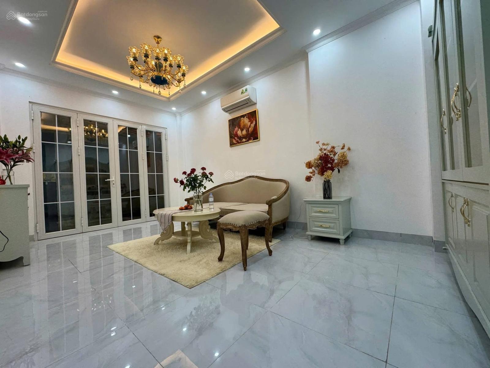 BÁN NHÀ PHỐ LẠC LONG QUÂN - PHÂN LÔ Ô TÔ - 7 TẦNG THANG MÁY - KINH DOANH - PHÂN KHÚC HIẾM