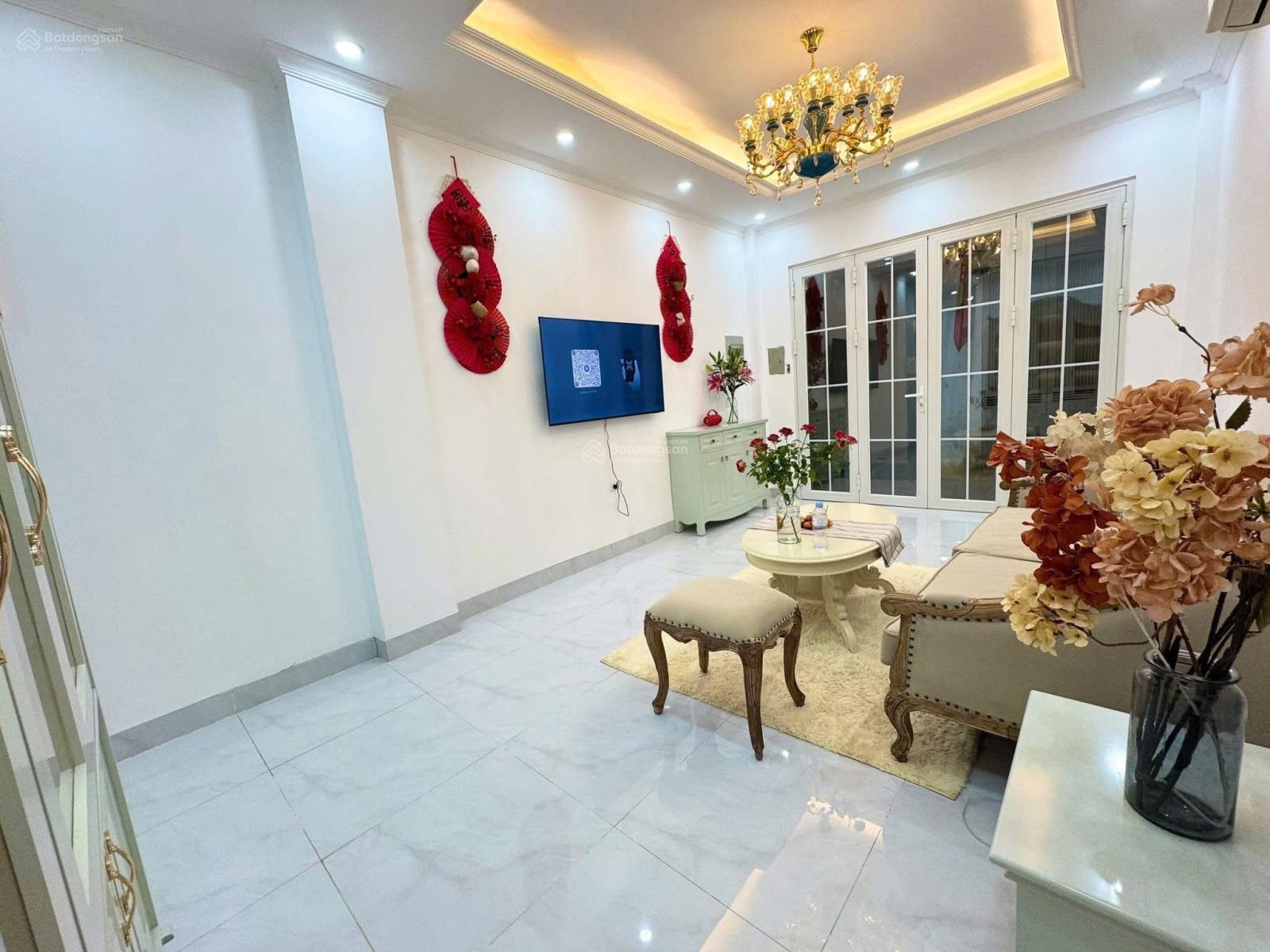 BÁN NHÀ PHỐ LẠC LONG QUÂN - PHÂN LÔ Ô TÔ - 7 TẦNG THANG MÁY - KINH DOANH - PHÂN KHÚC HIẾM
