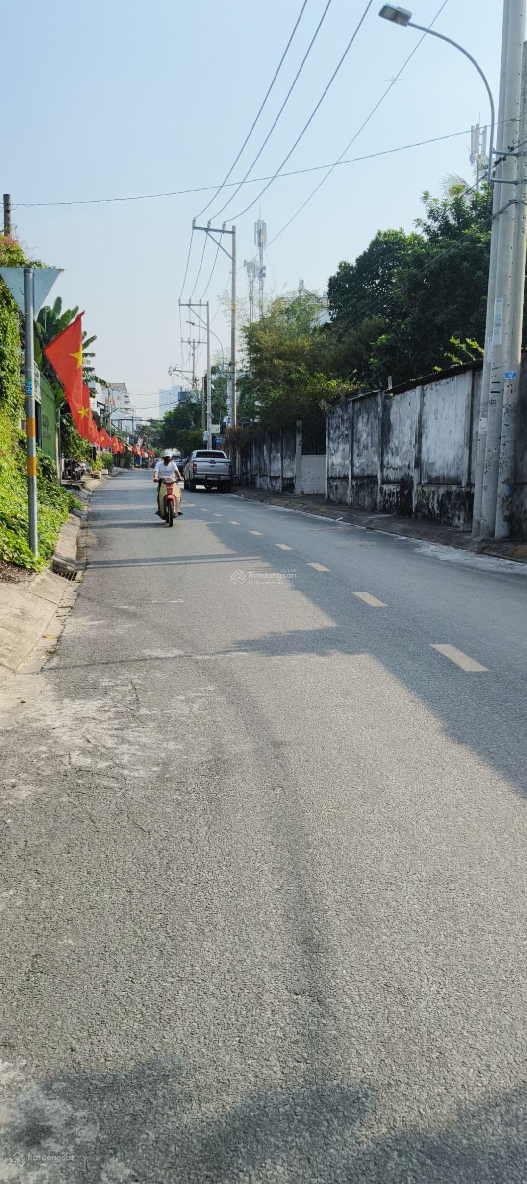 Chu gửi...Cần bán gấp trước tết giảm 2ty
Bán gấp nhà 5 lâu mặt tiền kinh doanh đường số 9 linh