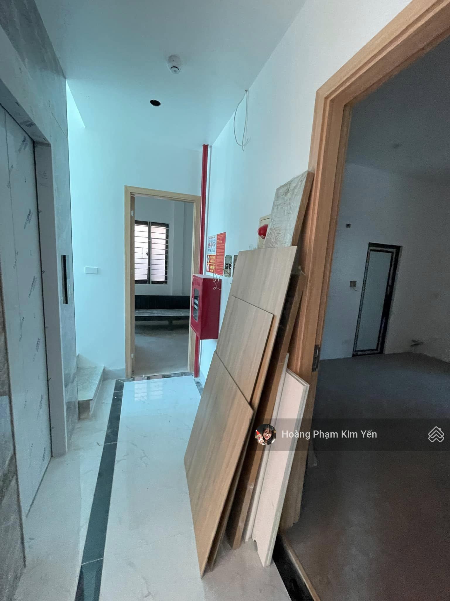 Úi chà! CCMN phố Giảng Võ, 20PKK, Sát phố, ngõ bagac, Vận hành 120tr/tháng, full PCCC GPXD