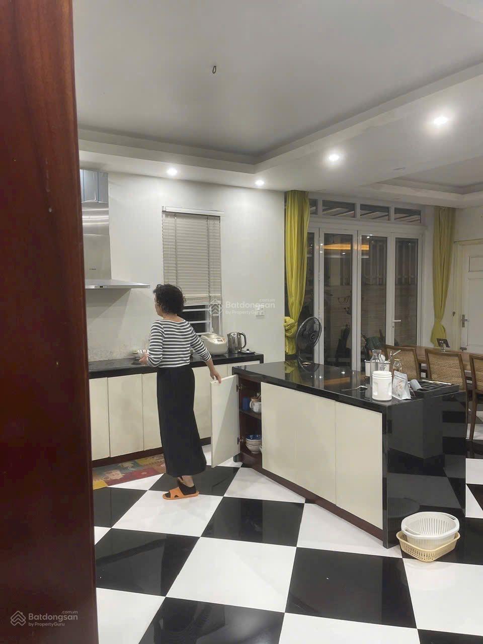 Bán nhanh trước Tết - Hạ 2 tỷ - BT Văn Phú - 218m2 - Hoàn thiện thang máy view đẹp, giá hơn 35 tỷ Bán nhanh trước Tết - Hạ 2 tỷ - BT Văn Phú - 218m2 - Hoàn thiện thang máy view đẹp, giá hơn 35 tỷ