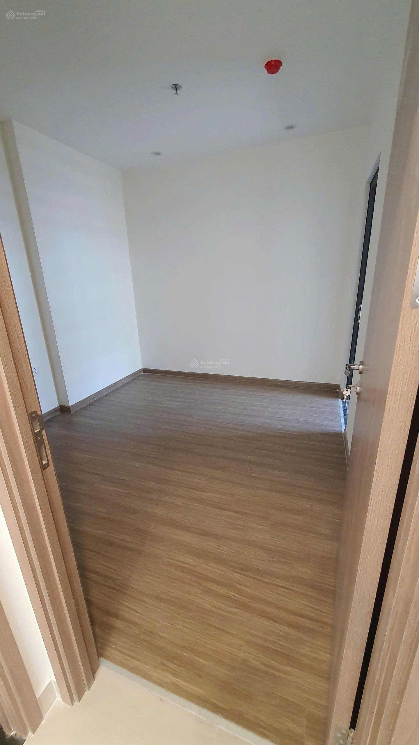 Bán căn hộ mới, trống sẵn, nhận ngay, 2PN, 2WC, 59.2m2 tại S701, Vinhomes quận 9