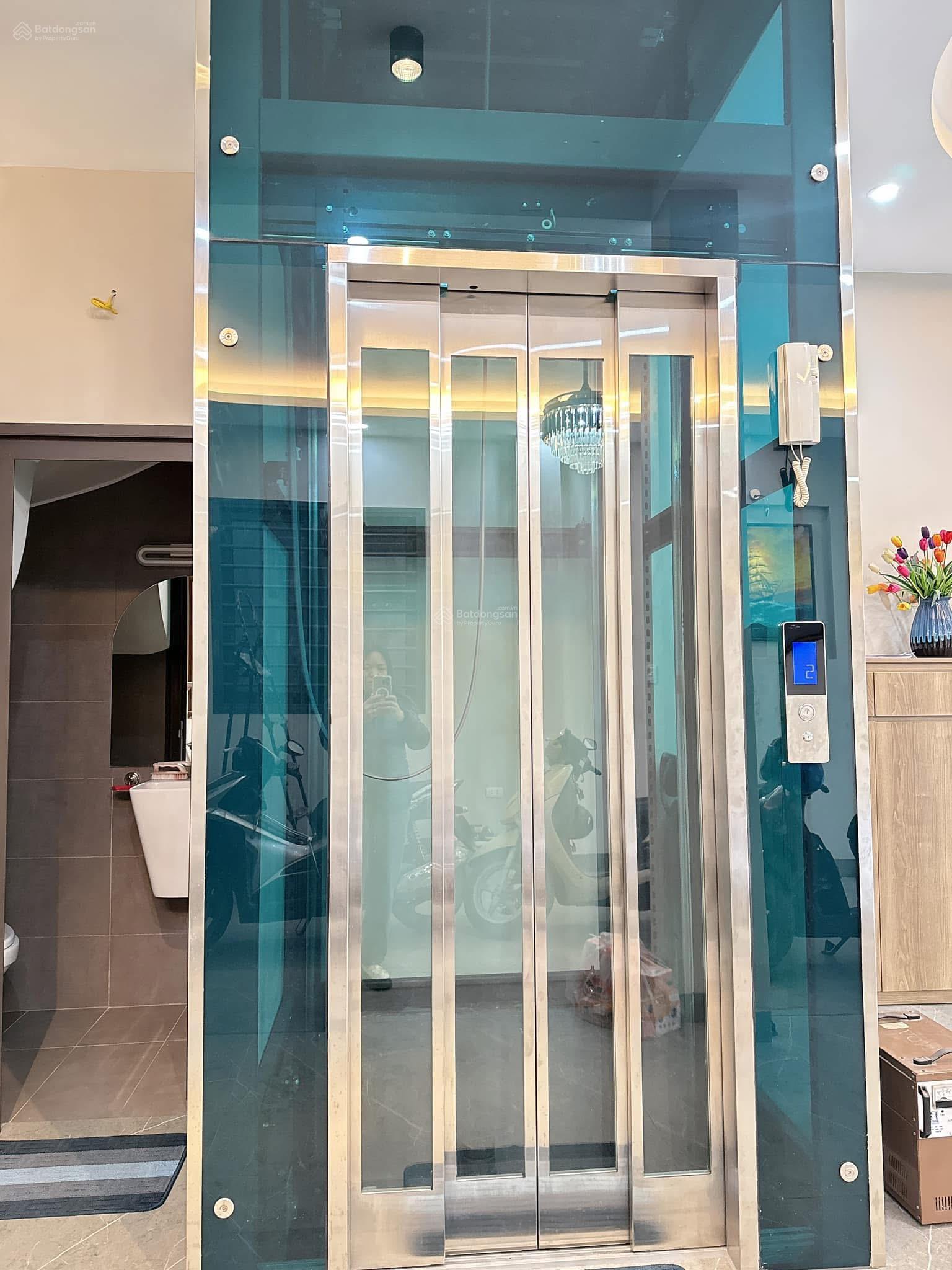 Khâm Thiên- Đống Đa- 36m - 6 Tầng- Thang Máy- Lô Góc- Xây mới- Full nội thất- Nhỉnh 9 Tỷ