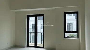 Cần cho Thuê nhà phố Nguyên căn Gần Vinhomes Quận 9