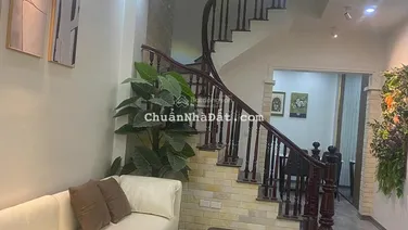 BÁN NHÀ CẦU GIẤY Ô TÔ ĐỖ CỔNG 11.8 TỶ Ở DƯƠNG QUẢNG HÀM GẦN QUAN HOA, HOÀNG QUỐC VIỆT