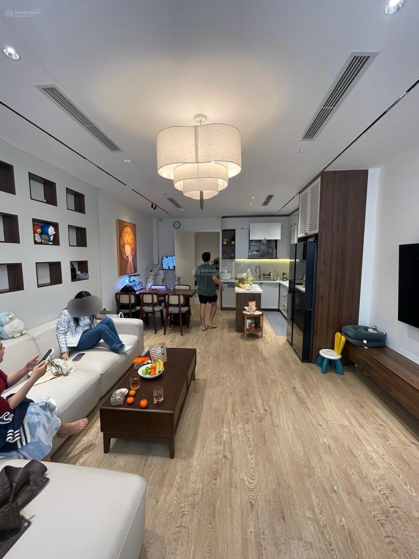 Siêu phẩm! 21 Tỷ Hơn, Bán Nhà Trịnh Công Sơn, Tây Hồ -Ô Tô - 8 Tầng -Thang Máy- 5M MT- View Hồ Tây.