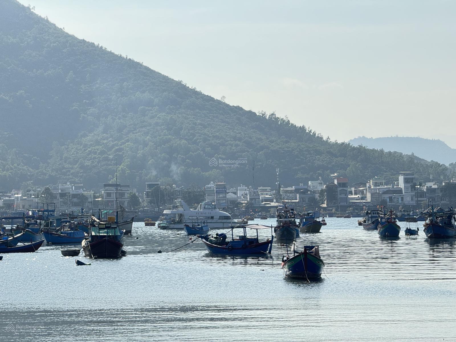 BÁN NHÀ 4 TẦNG MỚI ĐẸP MẶT BIỂN KHU TÁI ĐỊNH CƯ VĨNH TRƯỜNG - NHA TRANG HÀNG HIẾM CHỈ 7.5 TỶ