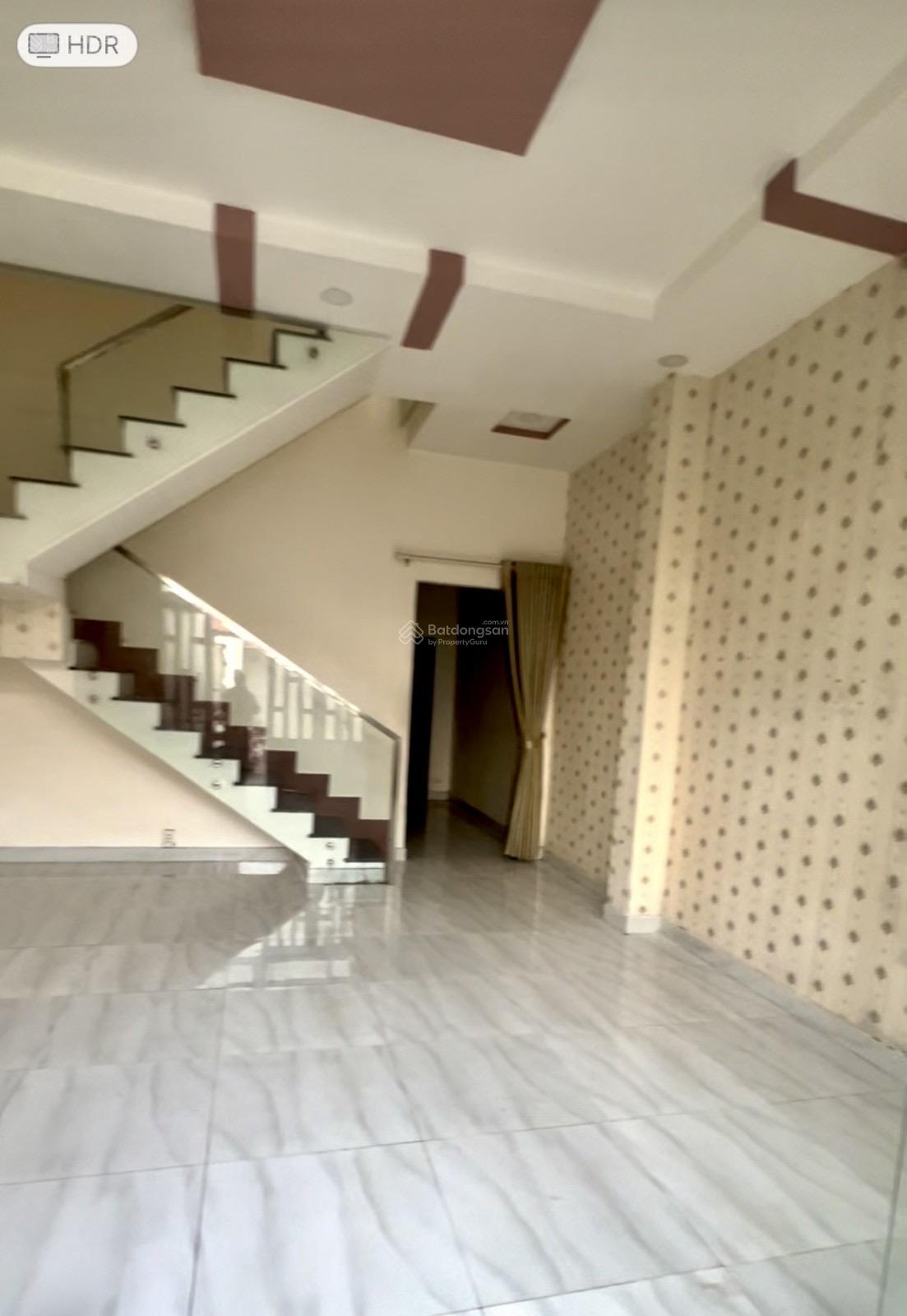 Nhà 2 tầng có sân đỗ ô tô, kha Vạn Cân Linh Đông, chỉ 5.5 tỷ TL.