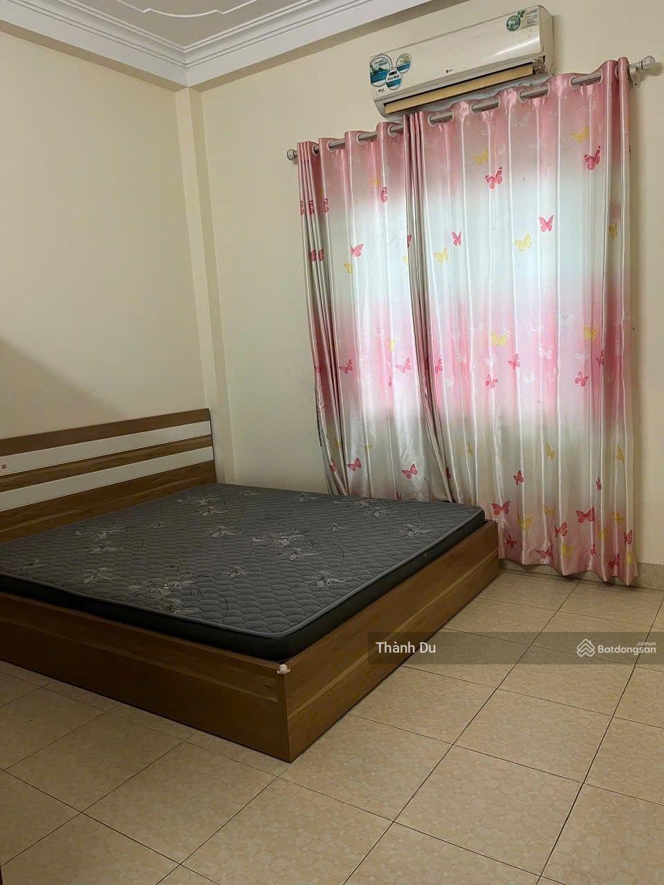 Cho thuê nhà nguyên căn Gia Quất, Thượng Thanh , Ngọc Lâm 48m2 4PN giá 10tr/ tháng Cho thuê nhà nguyên căn Gia Quất, Thượng Thanh , Ngọc Lâm 48m2 4PN giá 10tr/ tháng