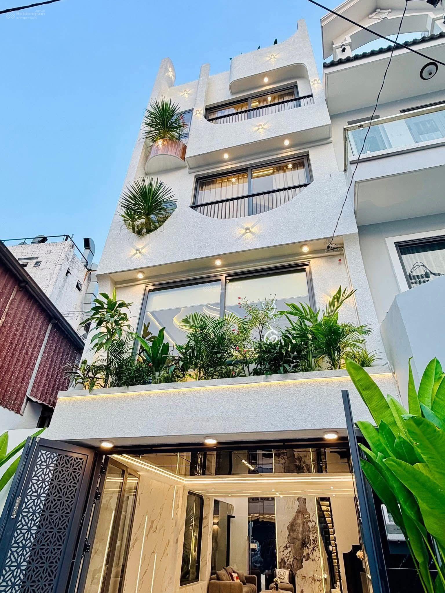 NHÀ XÂY MỚI 5 TẦNG 50m2 HẺM XE HƠI NGAY CHỢ RAU CỦ LÊ VĂN THỌ.