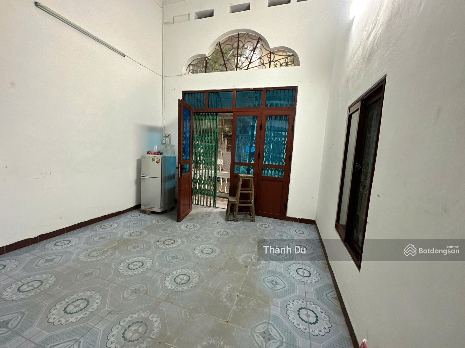 Cho thuê nhà nguyên căn phố Lý Sơn 65m2 giá 6 triệu / tháng