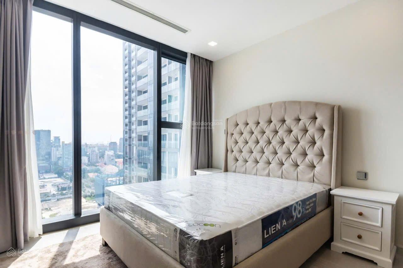 Cho thuê CC 3PN, 2WC, 121m2 tại Vinhomes Golden River Ba Son, 55 triệu VND