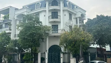 Căn biệt thự sang trọng - vị trí có 102 vip nhất khu bên sông - 238m2(14x17m) - 4 tầng - giá 43 tỷ