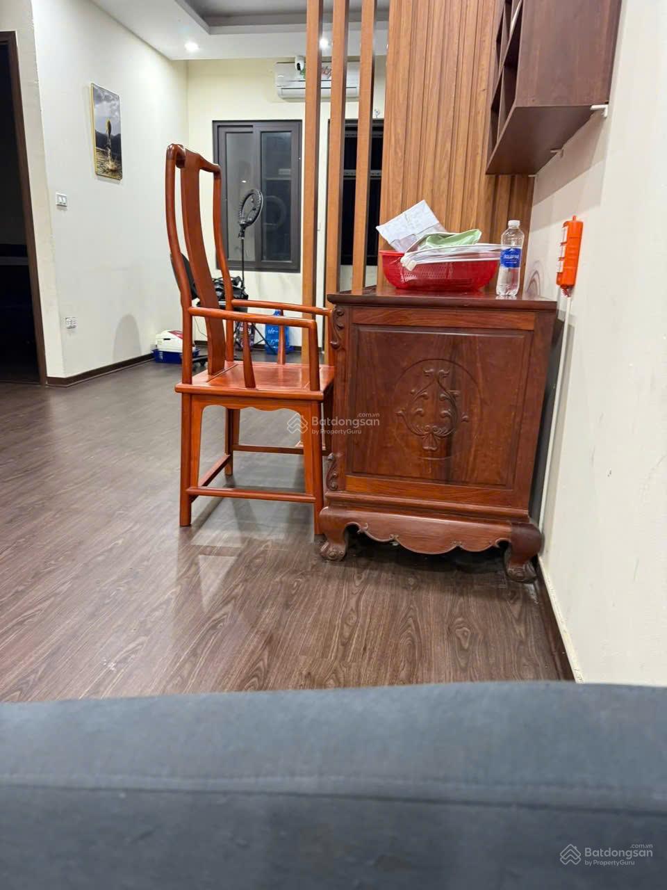 Cần bán căn chung cư 2 phòng ngủ Môi Trường Xanh CT2