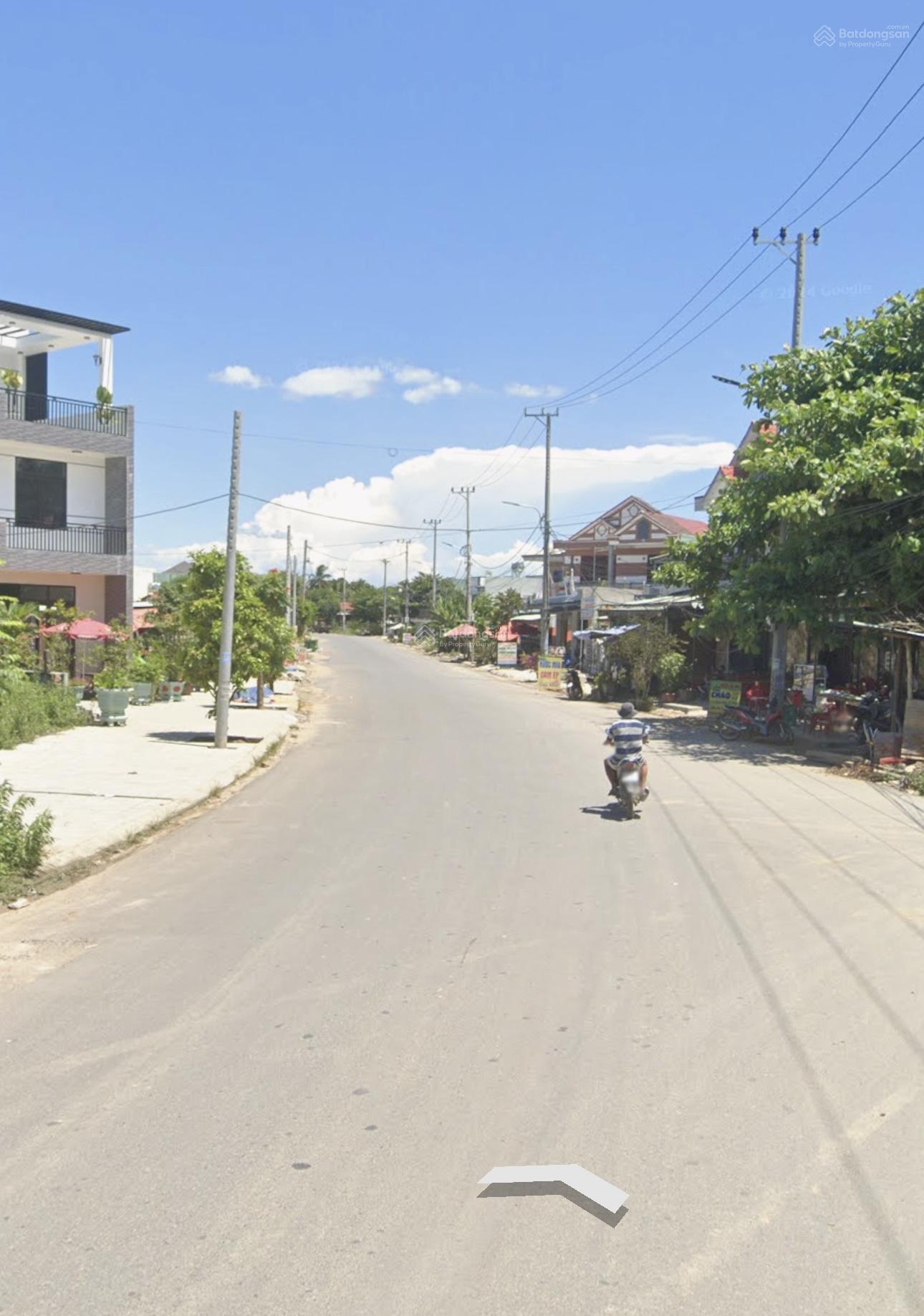 Đất mặt tiền đường DH2 gần chợ Xuân Phú Đường rộng 10m5, khu dân cư đông đúc DT 200m2 ngang 7m