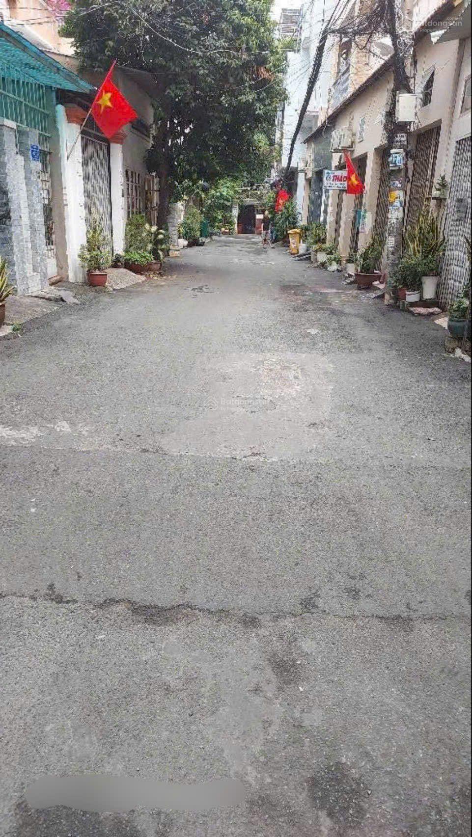 Hẻm ô tô Lò Gốm, sát Hậu Giang, 70m2, 5.5x13m, hơn 6 tỷ Hẻm ô tô Lò Gốm, sát Hậu Giang, 70m2, 5.5x13m, hơn 6 tỷ