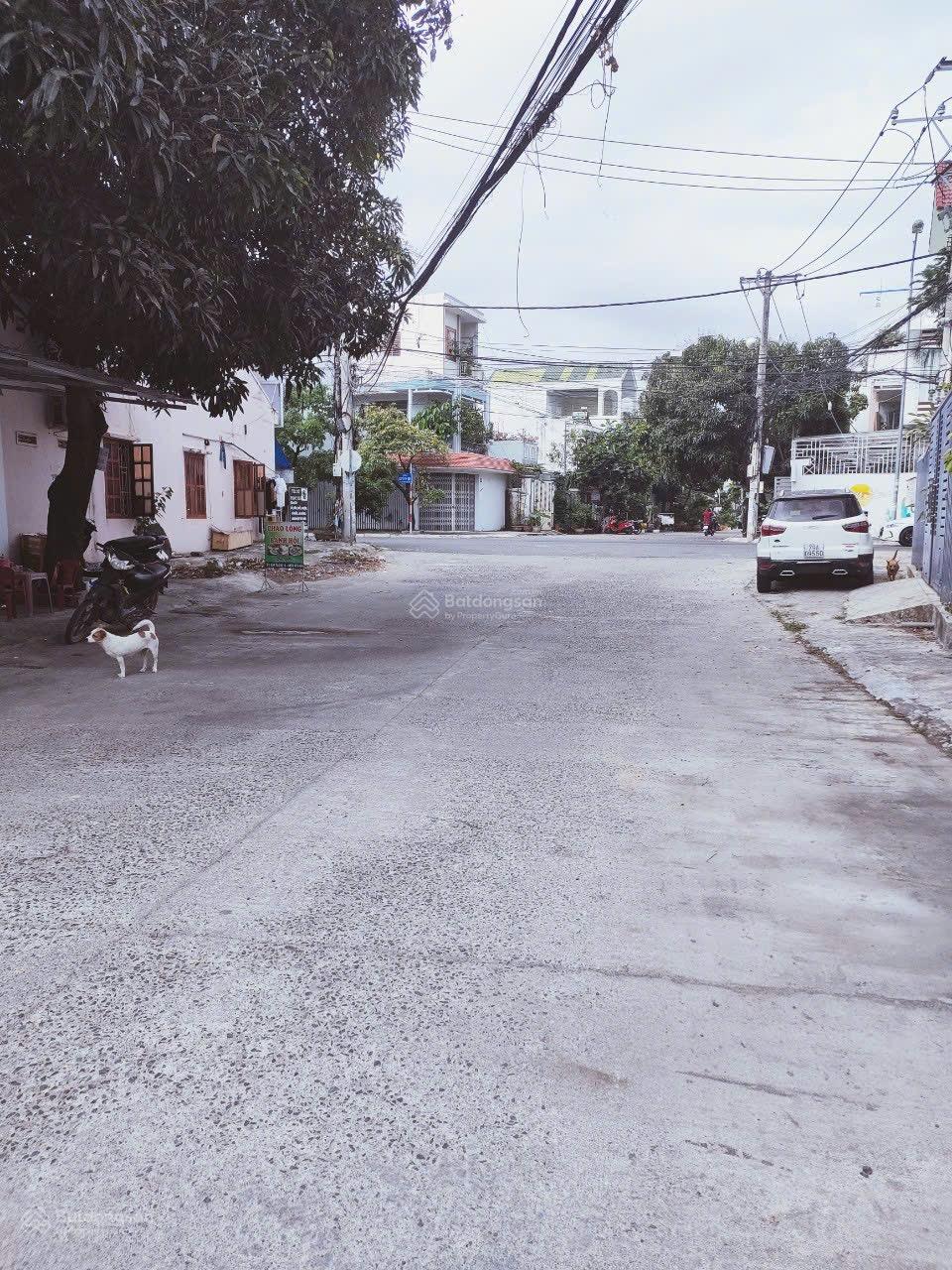 BÁN NHÀ CẤP 4 CŨ NÁT ĐƯỜNG BÊ TÔNG NGUYỄN THỊ ĐỊNH TP NHA TRANG CHỈ 5 TỶ