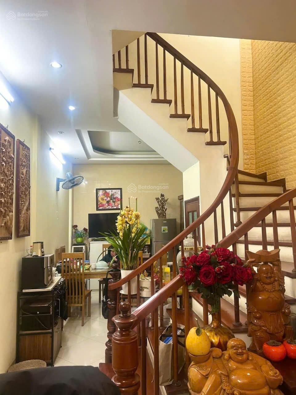 BÁN NHÀ PHAN ĐÌNH GIÓT LA KHÊ HÀ ĐÔNG DIỆN TICH 31M 4 TẦNG 1 NHÀ RA OTO CHÁNH GIÁ 7.1 TỶ