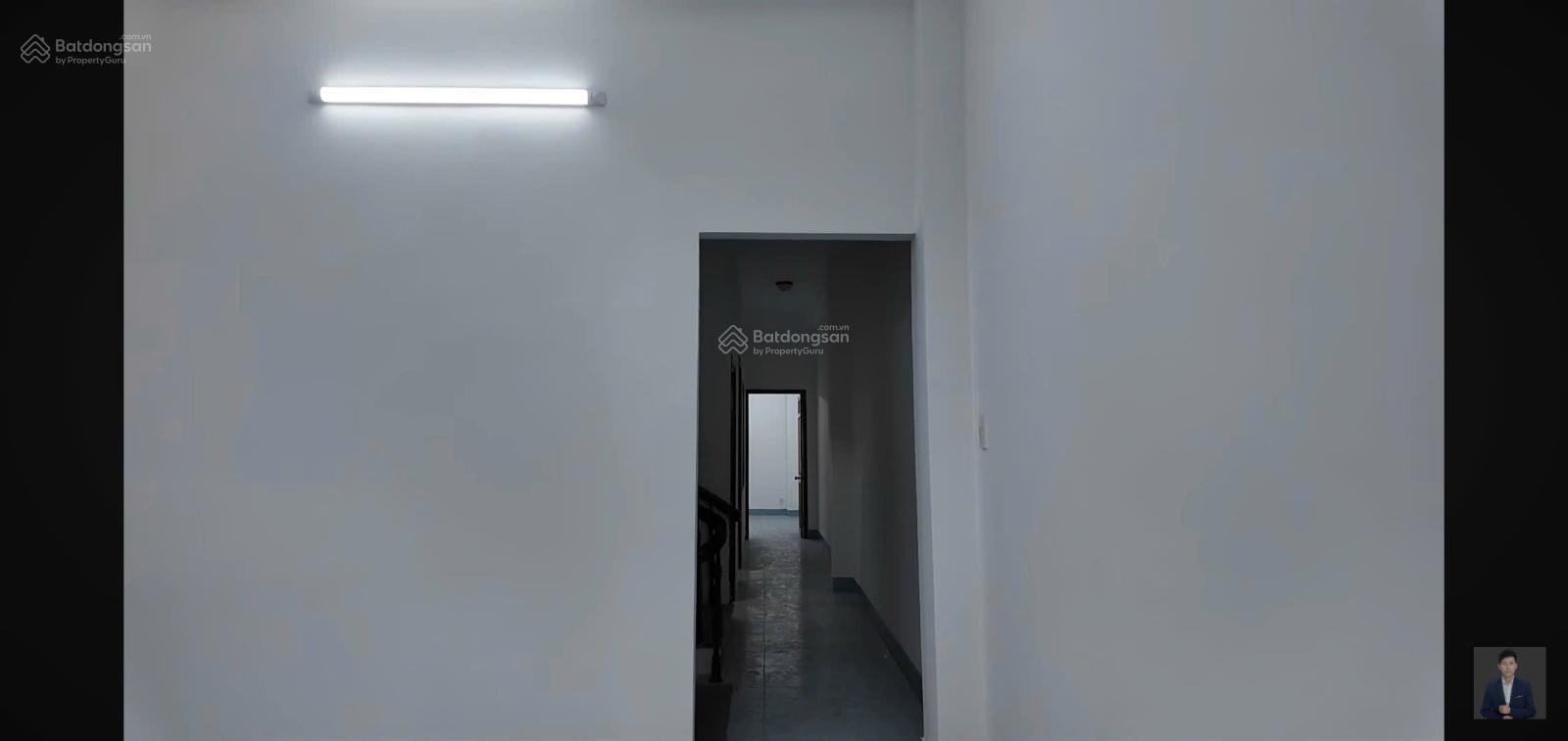 GIẢM Sốc gần 1 tỷ ! Chủ nhà bán nhanh nhà 3 tầng đường Núi Thành , cách 800m đến Đà Nẵng Downtown