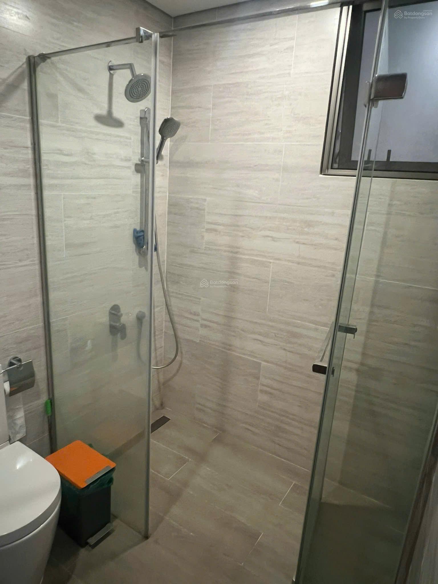 Bán căn hộ Midtown 2 phòng ngủ có ô xe, nhà mới tầng trung