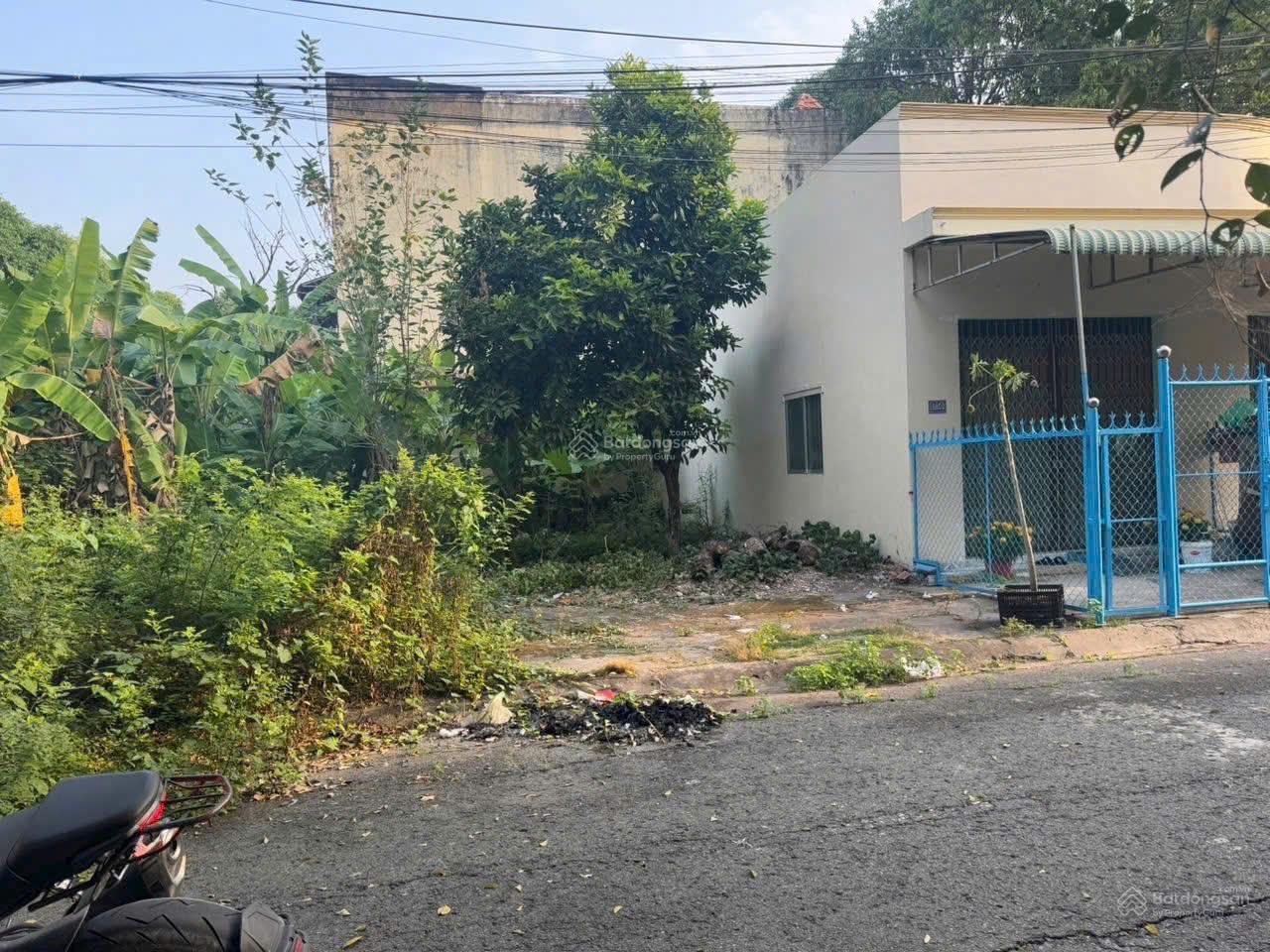 BÁN ĐẤT KDC P5 - TP. TÂN AN - LÔ GÓC 2 MẶT TIỀN - ĐỐI DIỆN CÔNG VIÊN