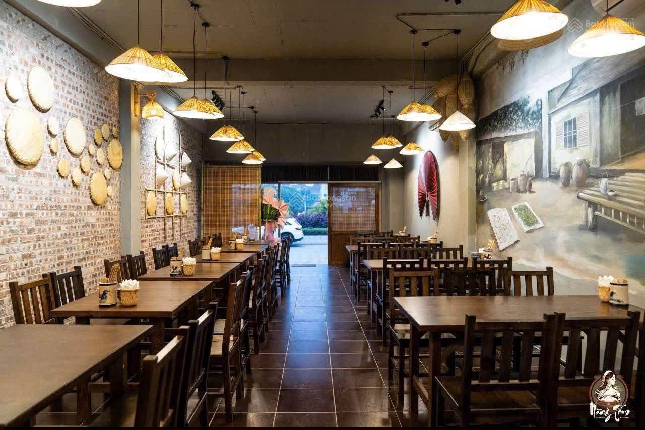 cho thuê MBKD mặt phố HOÀNG CẦU - Đống Đa, dt 95 m2, MT 7 m, Giá 35 tr, thông sàn cho thuê MBKD mặt phố HOÀNG CẦU - Đống Đa, dt 95 m2, MT 7 m, Giá 35 tr, thông sàn