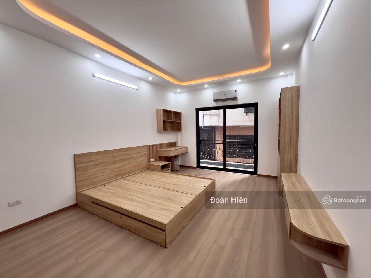 Không thể đẹp hơn! Nhà Ngọc Hà, ngõ rộng, nông, 1p ra phố, dân xây, full NT, 43m2*5T, 4PN, ở ngay