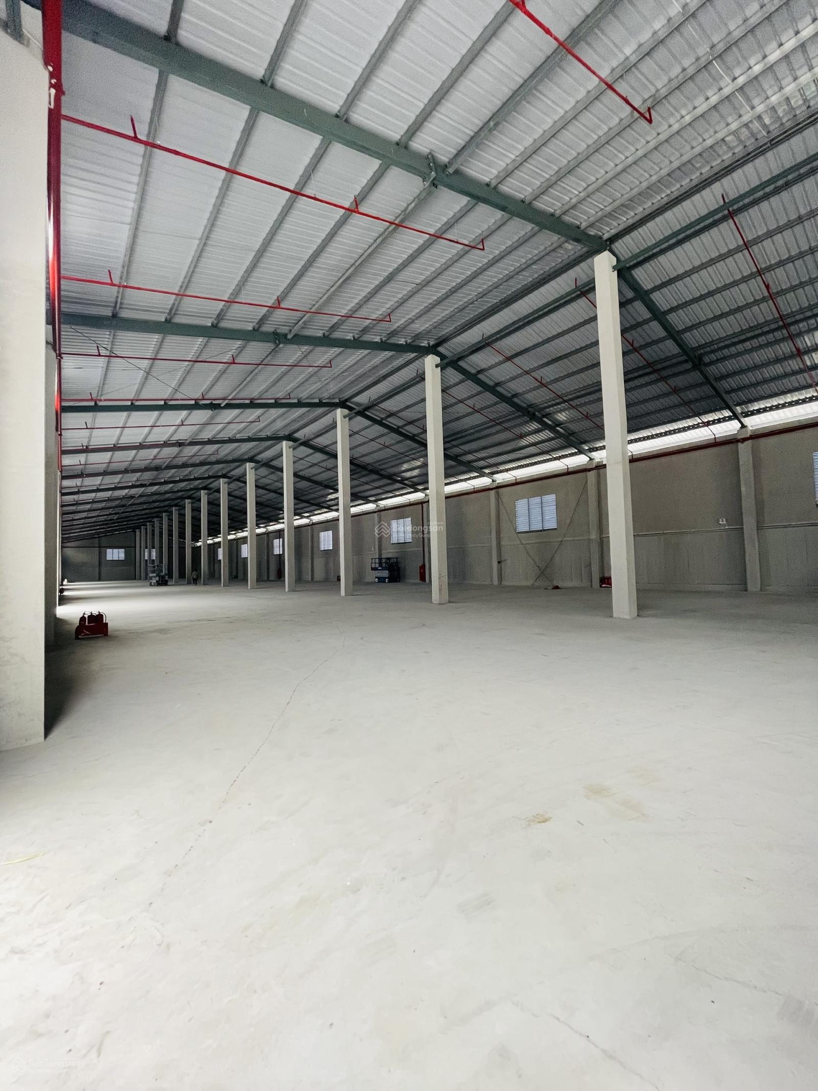 Cho thuê kho xưởng KCN Bích Hoà Thanh Oai DT 1400m2 khung zamil, có PCCC điện 3 pha xe công vào