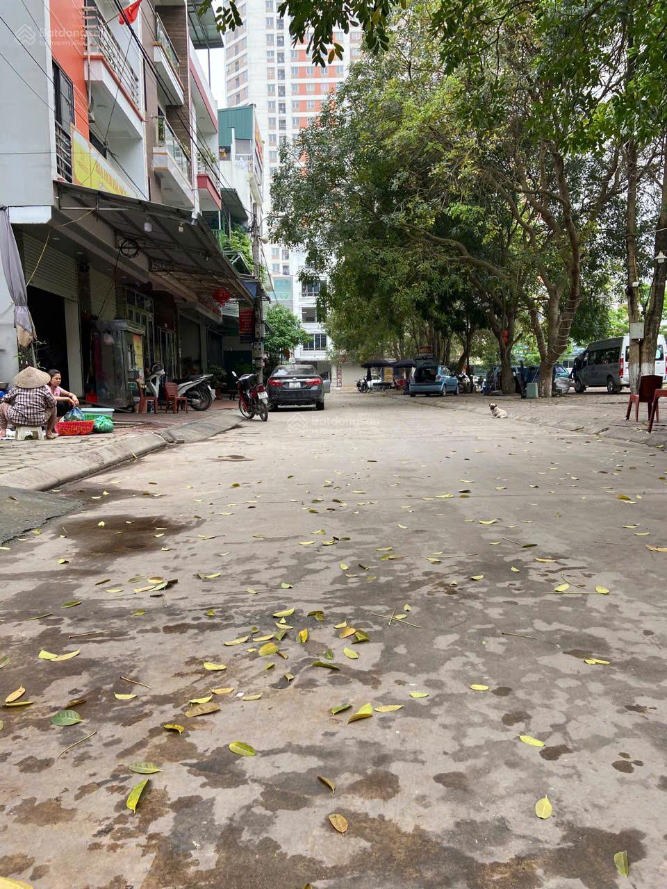 Cần bán 80m2 (6,66x12) đất X2 Đông Trù Đông Anh đường rộng 7,5m mặt nhìn ra sân bóng thoáng mát