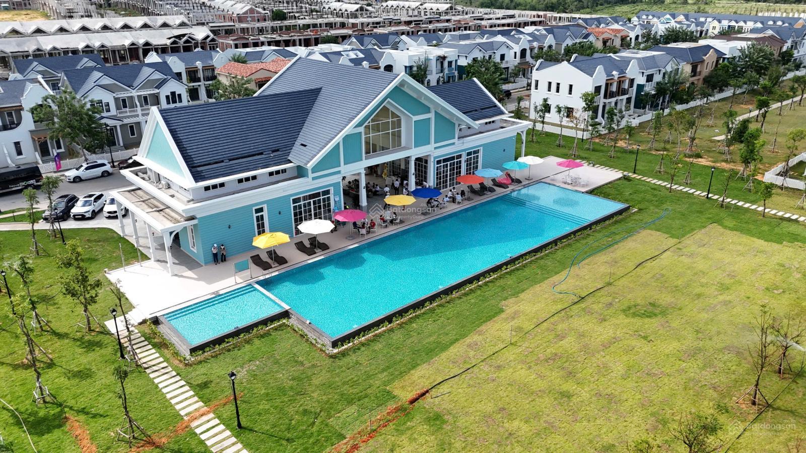 Kẹt tiền bán cắt lỗ Biệt thự hướng Đông nam giá chỉ 4.4 tỷ Bao thuế phí, giá tốt - vị trí đẹp Kẹt tiền bán cắt lỗ Biệt thự hướng Đông nam giá chỉ 4.4 tỷ Bao thuế phí, giá tốt - vị trí đẹp