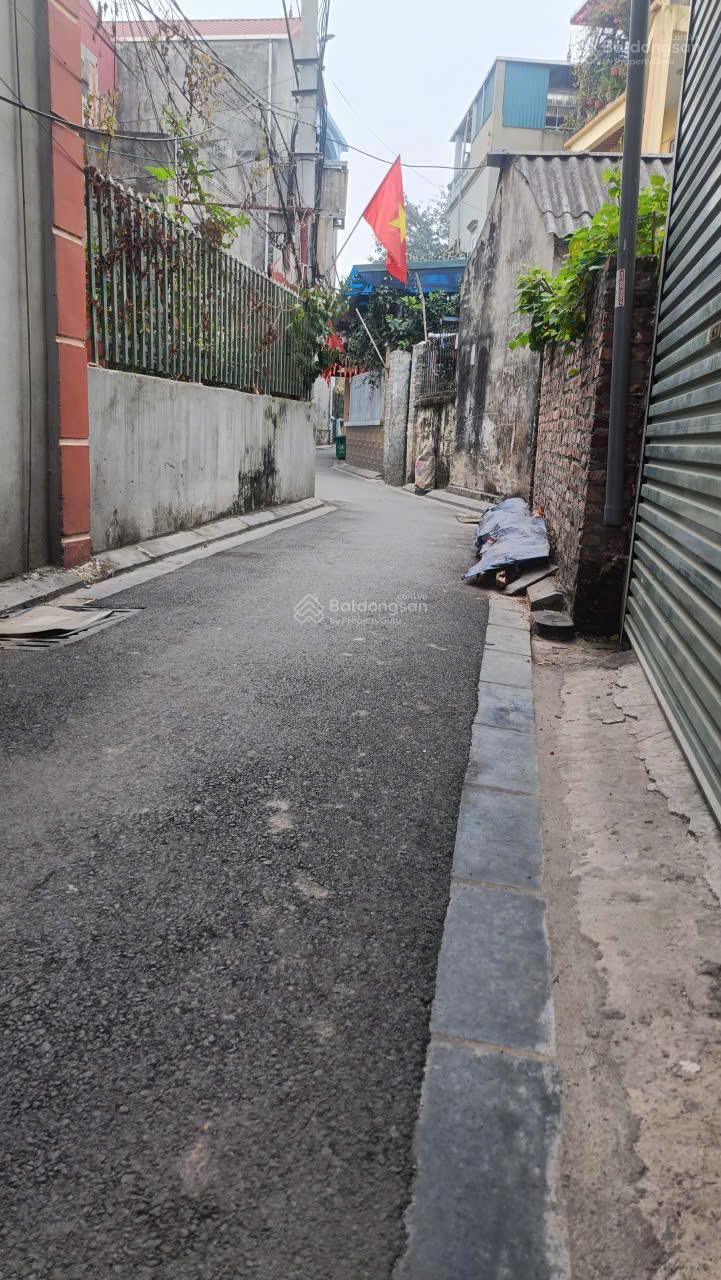 Cần bán 60m2 (4,2x14,3) đất thổ cư thôn Đông Trù xã Đông Anh, đường rộng 2,5m, hướng Đông Bắc Cần bán 60m2 (4,2x14,3) đất thổ cư thôn Đông Trù xã Đông Anh, đường rộng 2,5m, hướng Đông Bắc