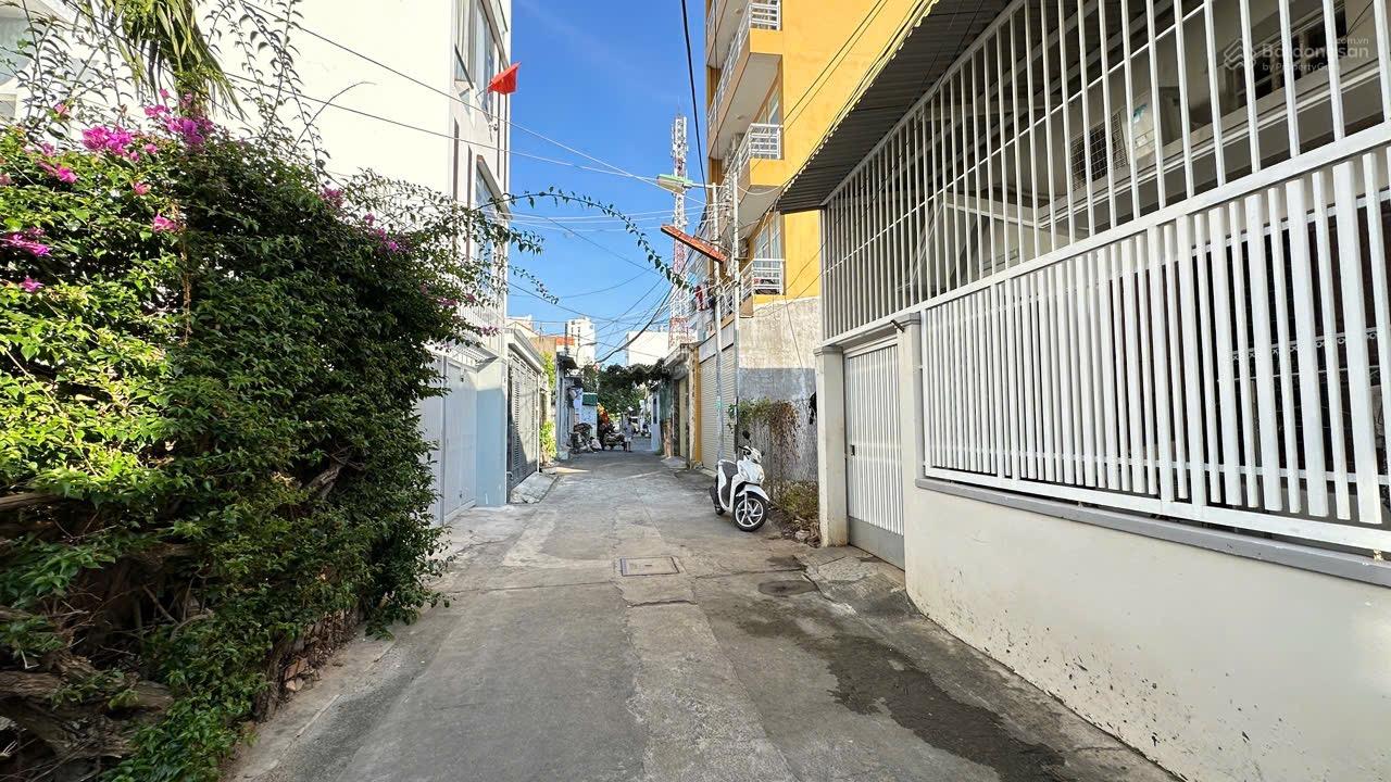 Bán đất ngang 6,84m hẻm Điện Biên Phủ - Cách biển 450m - Vĩnh Hoà - Nha Trang - Giá 4,8 tỷ Bán đất ngang 6,84m hẻm Điện Biên Phủ - Cách biển 450m - Vĩnh Hoà - Nha Trang - Giá 4,8 tỷ