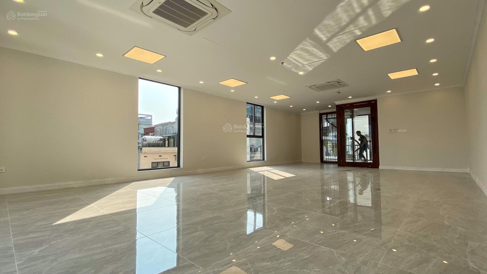 Cho thuê nhà nguyên căn tại NGUYỄN KHANG. DT : 72 M * 6 Tầng , MT: 5 M , Chia phòng ,giá : 27 triệu