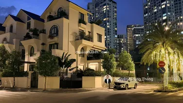 Cho thuê biệt thự 130tr/th 6PN, full NT Luxury mới 100%, Q.2 - 1000m2 sàn, vào ở ngay LH 0936 890 ***