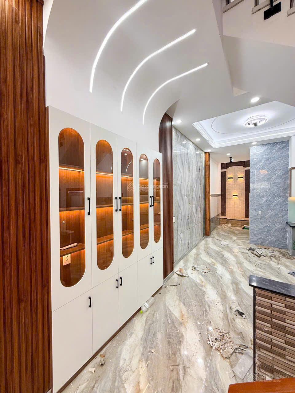 Chủ gửi nhà phố 1 lầu 1 trệt Nguyễn Tri Phương vào 1 sẹc (hoàn công) P. Bửu Hoà