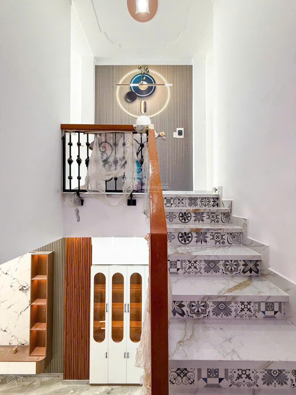 Chủ gửi nhà phố 1 lầu 1 trệt Nguyễn Tri Phương vào 1 sẹc (hoàn công) P. Bửu Hoà