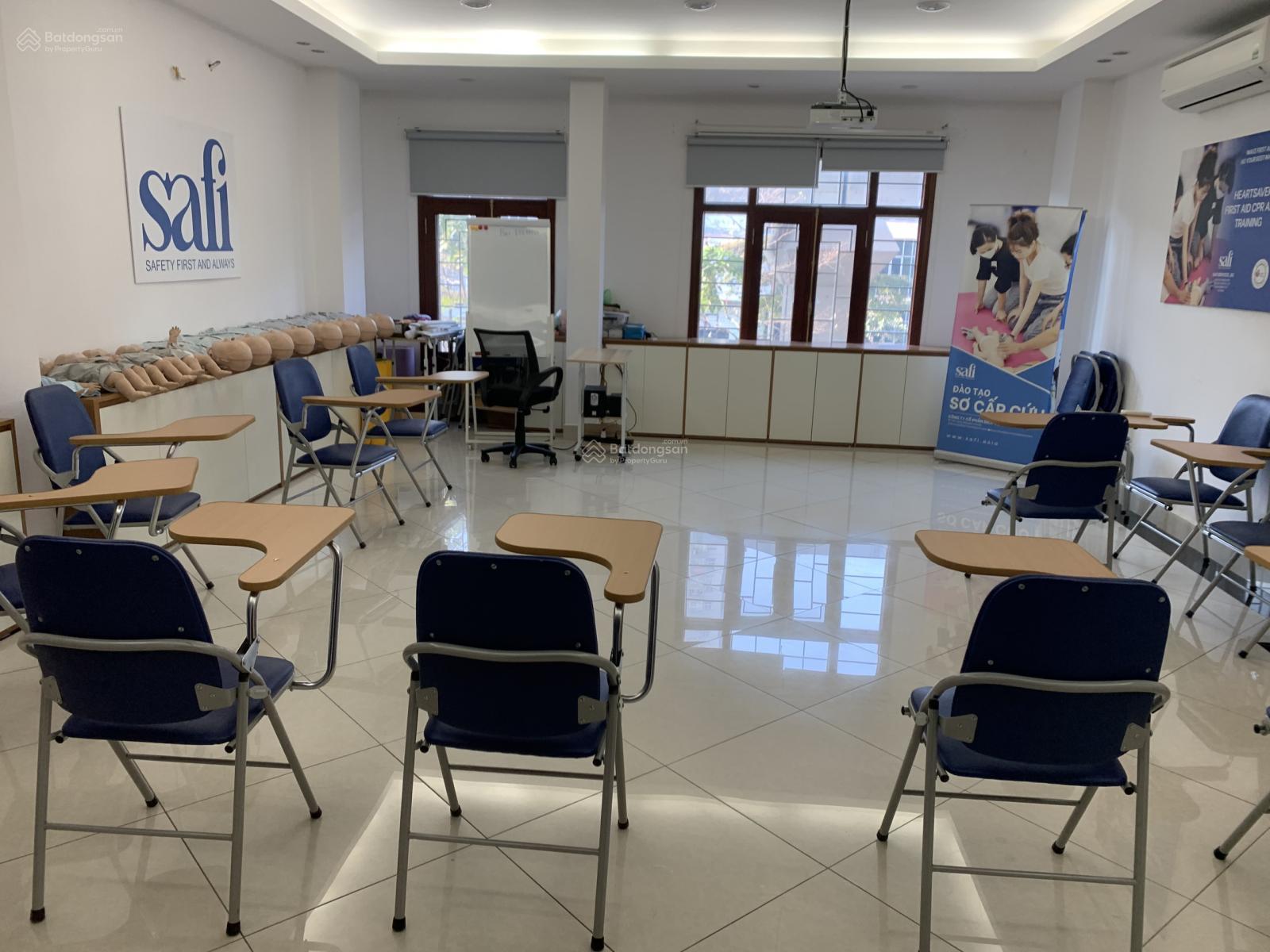 Cho thuê nhà phân lô phố Khuất Duy Tiến Thanh Xuân: 70m2 - 5 tầng - ô tô đỗ thoải mái - 16tr/th